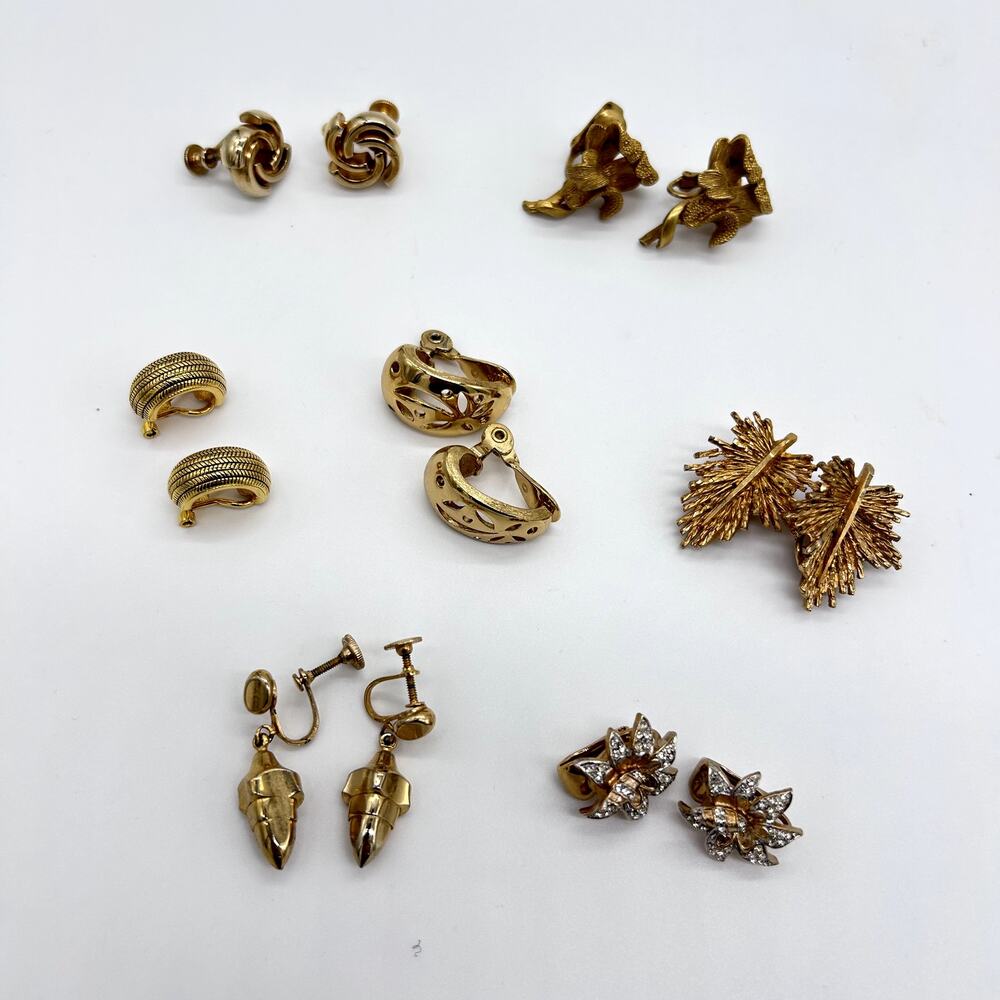 Vintage Clip On & Screw Back Earring Lot Gold Tone Costume Jewelry A Few Signed